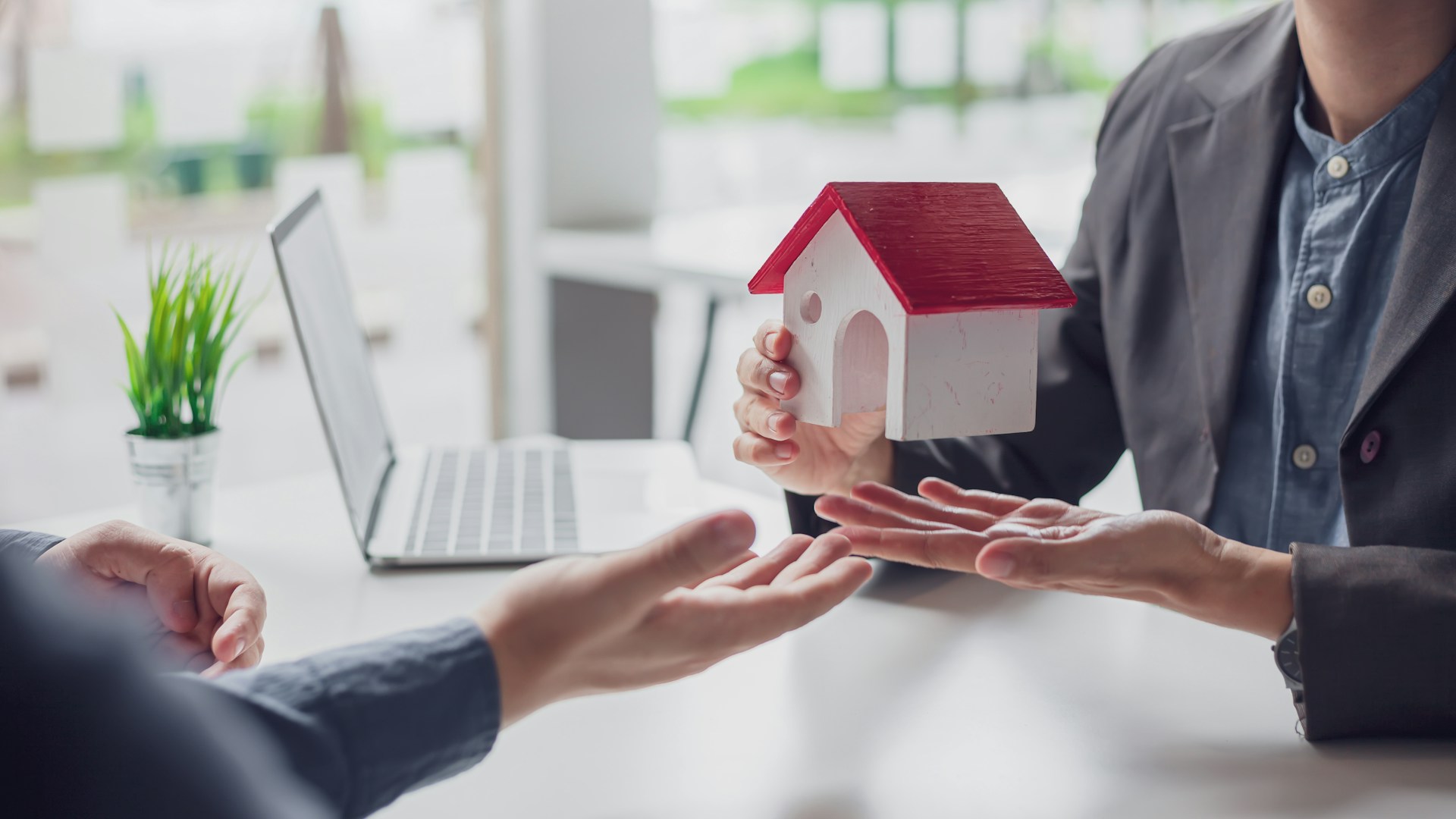 Hausbetreuer für Sicherheit und Service